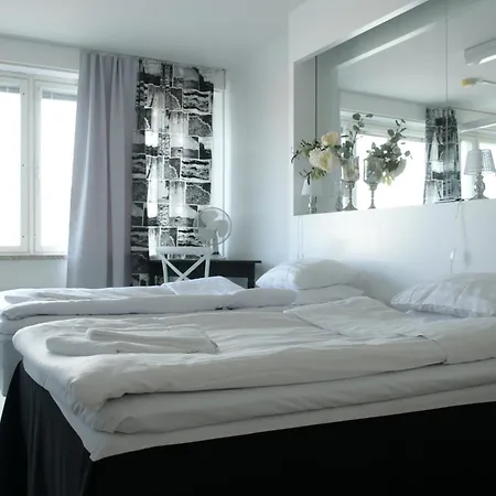 Alexander Hotel 3*