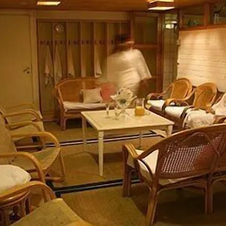 Alexander Hotel 3*